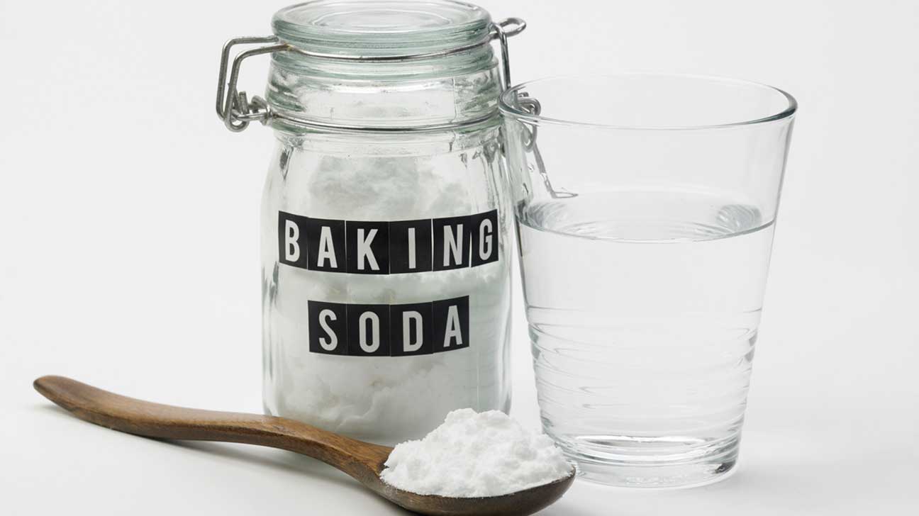 baking-soda-water-and-wooden-spoon-1296x728.jpg