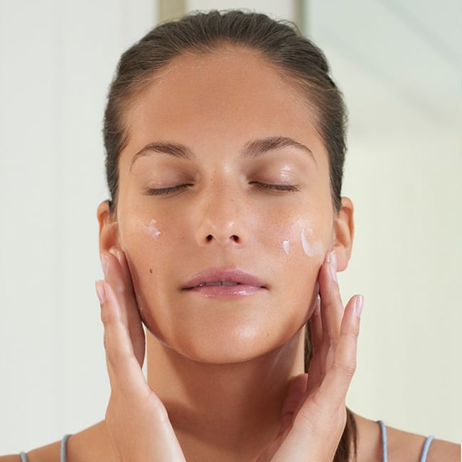 02_Dec14_elemis_moisturising_132_v3_648.jpg