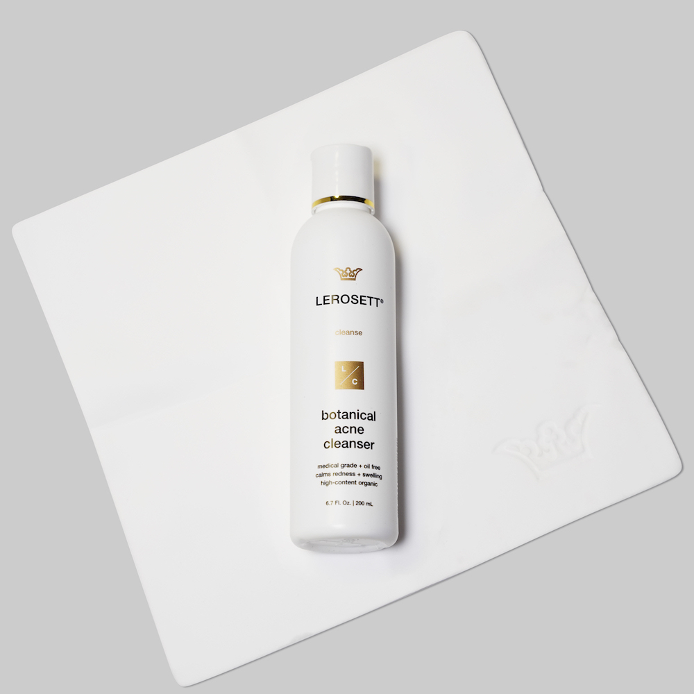 shammy cloth Lerosett-acne-cleanser